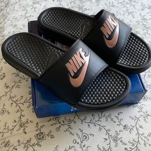 Pink Nike Benassi JDI Slide